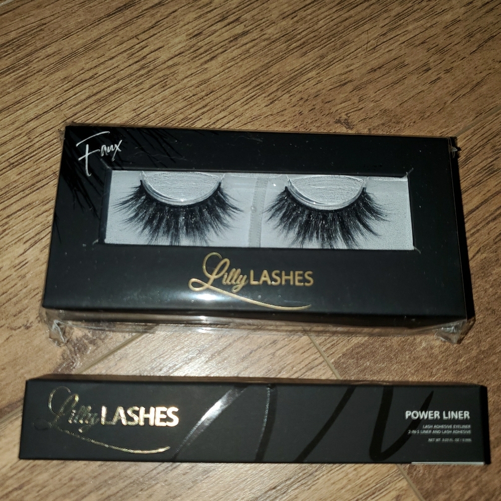 Lilly Lashes in Miami and Power Liner